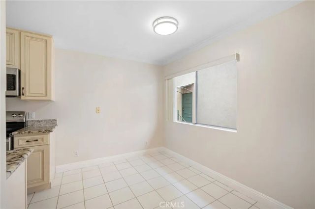 121 Sinclair Avenue 206, Glendale, CA 91206