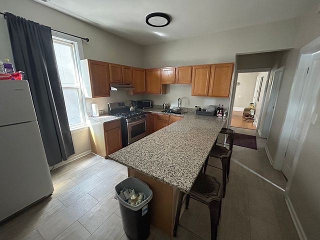 2419 N TALMAN Avenue 2, Chicago, IL 60647