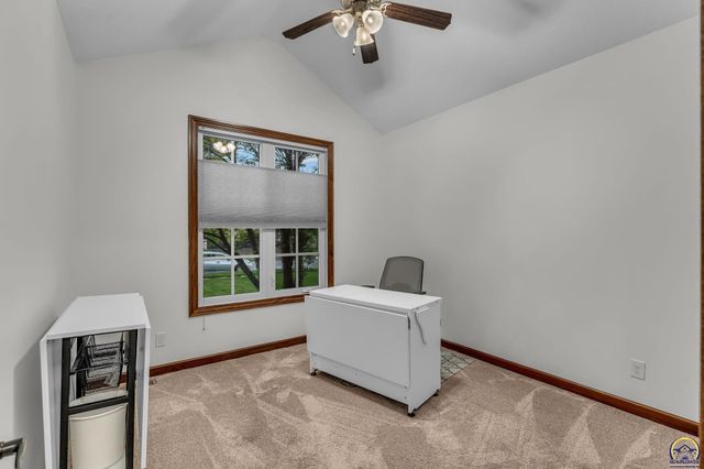 3326 SW 44th Ter, Topeka, KS 66610