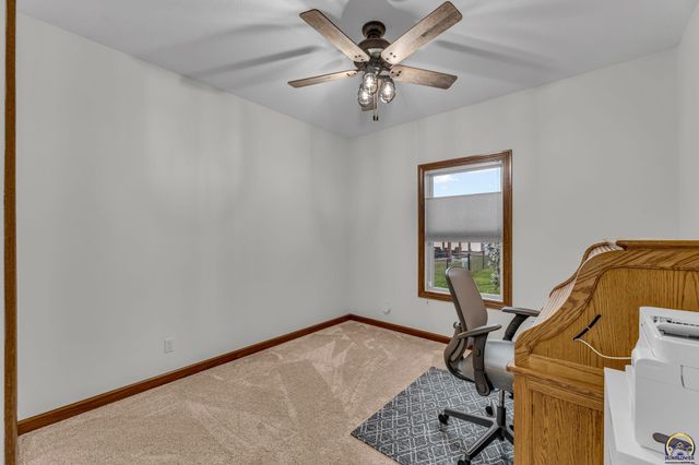 3326 SW 44th Ter, Topeka, KS 66610