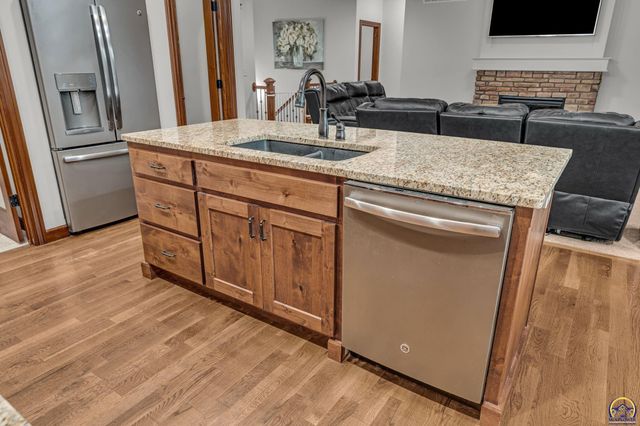 3326 SW 44th Ter, Topeka, KS 66610