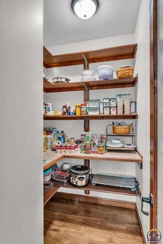 3326 SW 44th Ter, Topeka, KS 66610