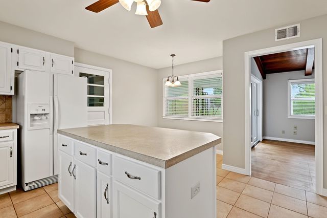 3900 N Harding, Bel Aire, KS 67220