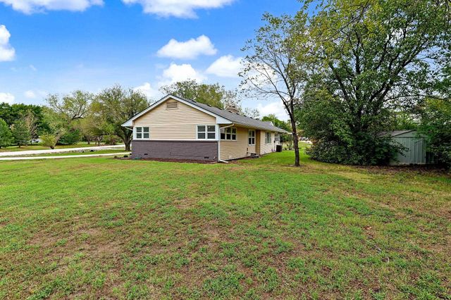 3900 N Harding, Bel Aire, KS 67220