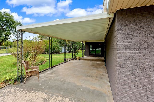 3900 N Harding, Bel Aire, KS 67220