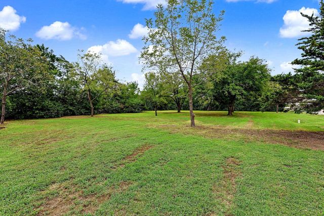 3900 N Harding, Bel Aire, KS 67220