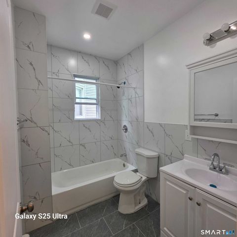 82 Bunker Hill Avenue 1st Fl, Waterbury, CT 06708