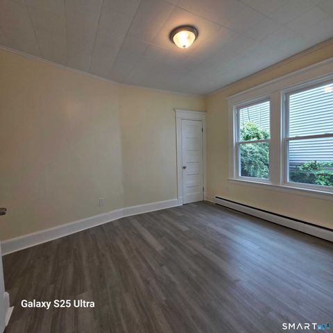82 Bunker Hill Avenue 1st Fl, Waterbury, CT 06708