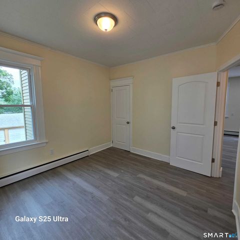 82 Bunker Hill Avenue 1st Fl, Waterbury, CT 06708