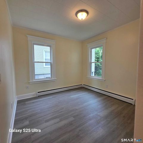 82 Bunker Hill Avenue 1st Fl, Waterbury, CT 06708