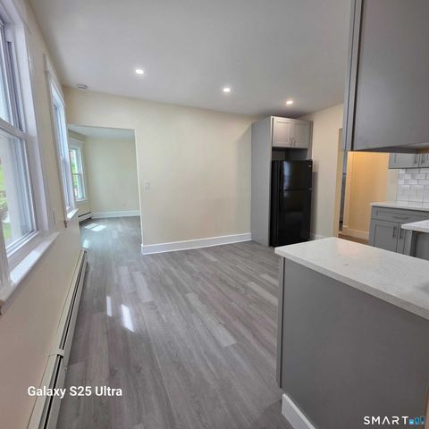 82 Bunker Hill Avenue 1st Fl, Waterbury, CT 06708
