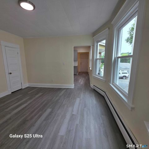 82 Bunker Hill Avenue 1st Fl, Waterbury, CT 06708