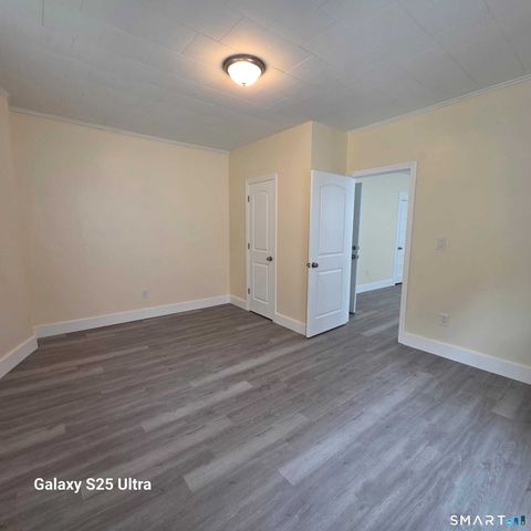 82 Bunker Hill Avenue 1st Fl, Waterbury, CT 06708
