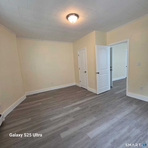 82 Bunker Hill Avenue 1st Fl, Waterbury, CT 06708
