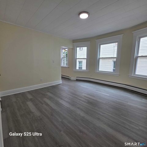 82 Bunker Hill Avenue 1st Fl, Waterbury, CT 06708