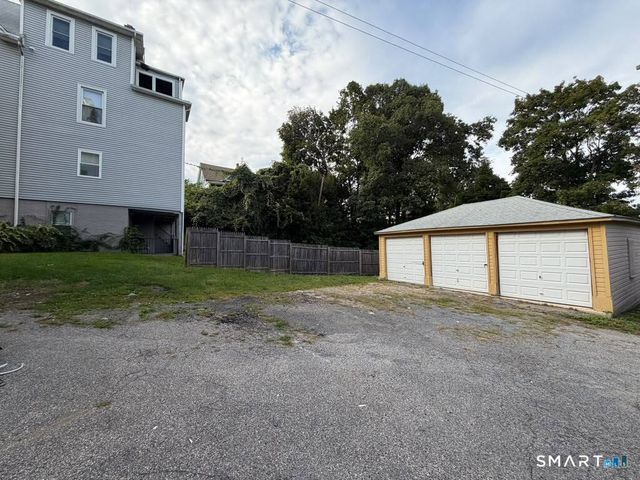82 Bunker Hill Avenue 1st Fl, Waterbury, CT 06708