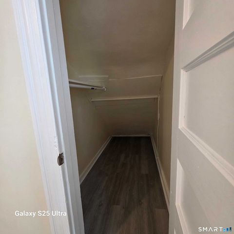 82 Bunker Hill Avenue 1st Fl, Waterbury, CT 06708