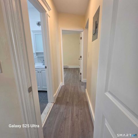 82 Bunker Hill Avenue 1st Fl, Waterbury, CT 06708