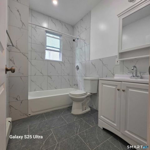 82 Bunker Hill Avenue 1st Fl, Waterbury, CT 06708