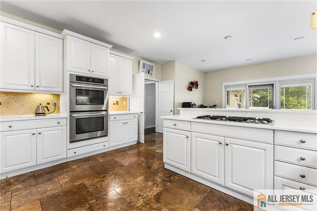 1 Woodland Drive, Plainsboro, NJ 08512