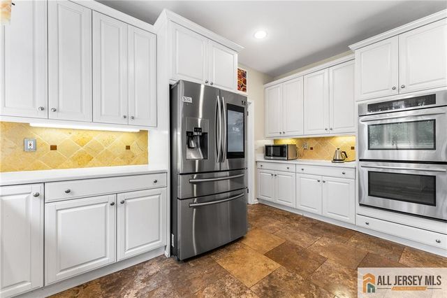1 Woodland Drive, Plainsboro, NJ 08512