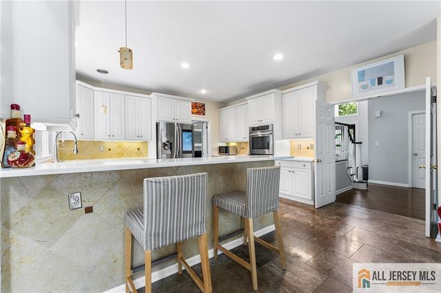 1 Woodland Drive, Plainsboro, NJ 08512