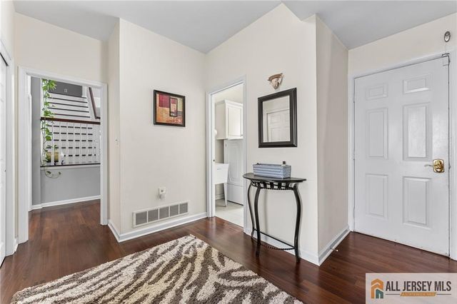 1 Woodland Drive, Plainsboro, NJ 08512