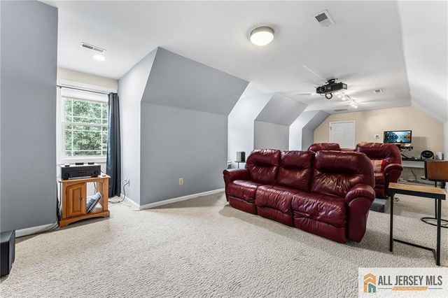 1 Woodland Drive, Plainsboro, NJ 08512