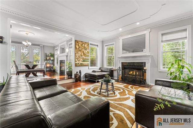 1 Woodland Drive, Plainsboro, NJ 08512