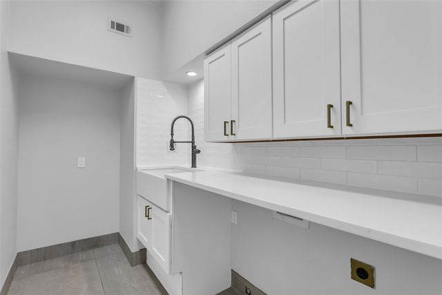 5919 Mapleshade Lane, Dallas, TX 75252