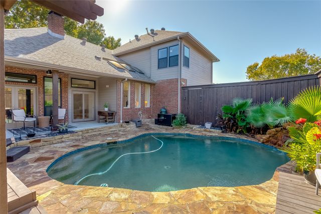 5919 Mapleshade Lane, Dallas, TX 75252