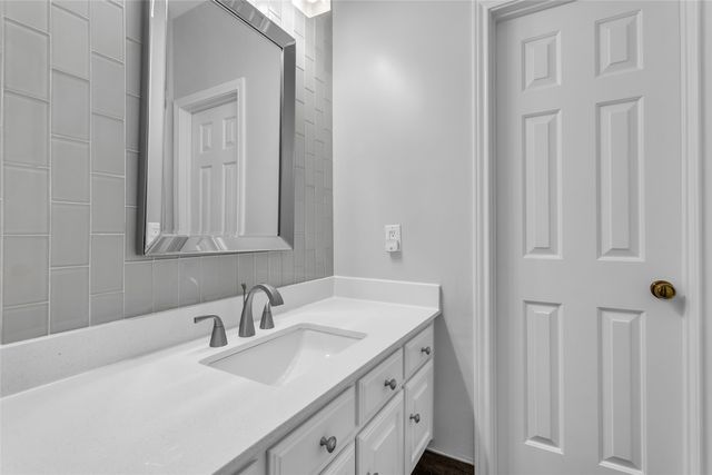 5919 Mapleshade Lane, Dallas, TX 75252