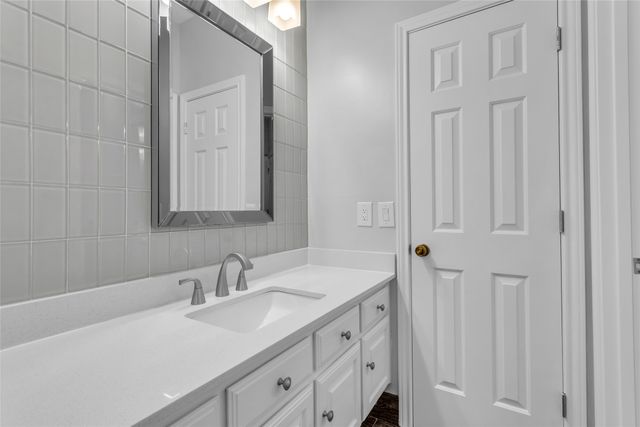 5919 Mapleshade Lane, Dallas, TX 75252