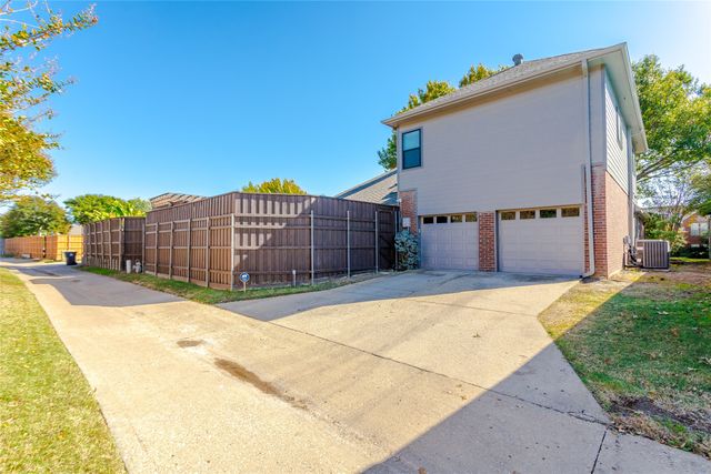 5919 Mapleshade Lane, Dallas, TX 75252