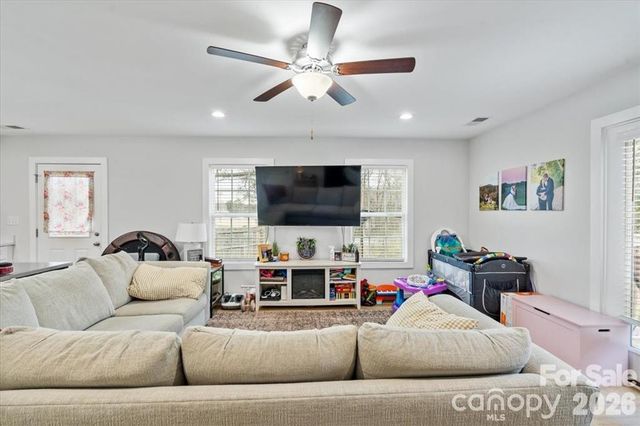 305 Wingate Court, Shelby, NC 28152