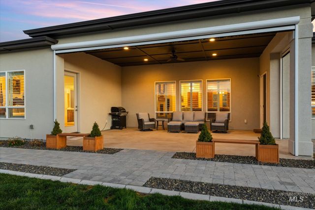 19011 N Eaglestone Pl, Boise, ID 83714