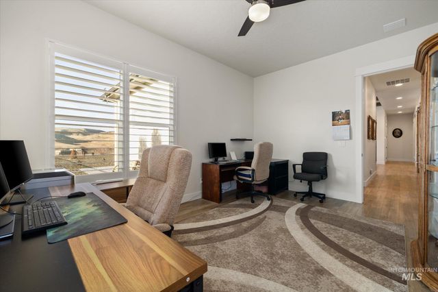 19011 N Eaglestone Pl, Boise, ID 83714