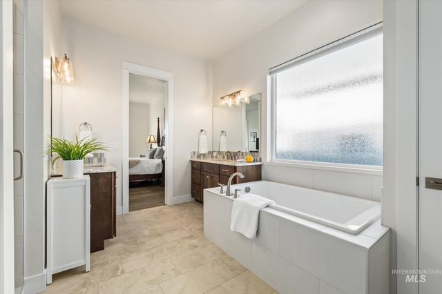 19011 N Eaglestone Pl, Boise, ID 83714