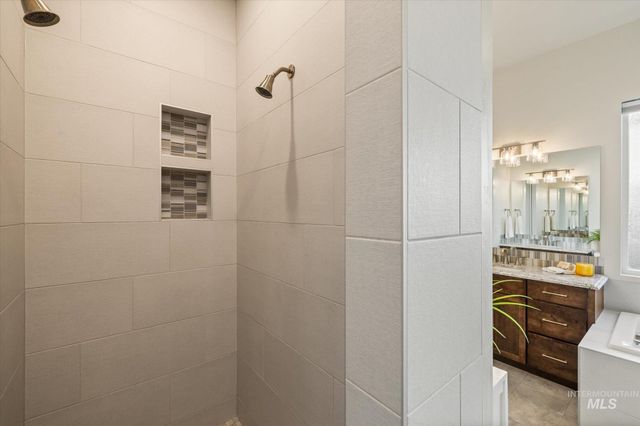 19011 N Eaglestone Pl, Boise, ID 83714