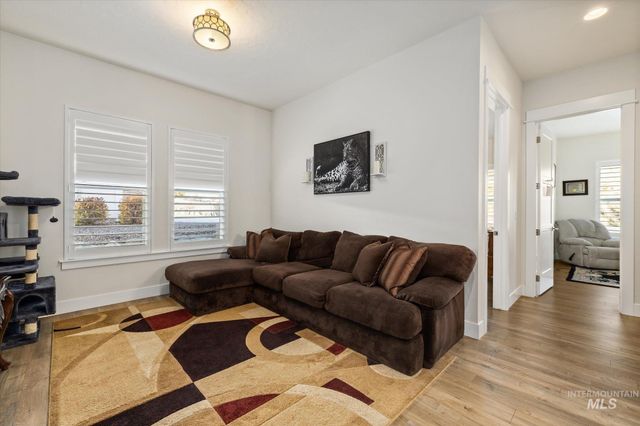 19011 N Eaglestone Pl, Boise, ID 83714