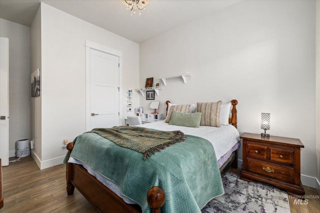 19011 N Eaglestone Pl, Boise, ID 83714