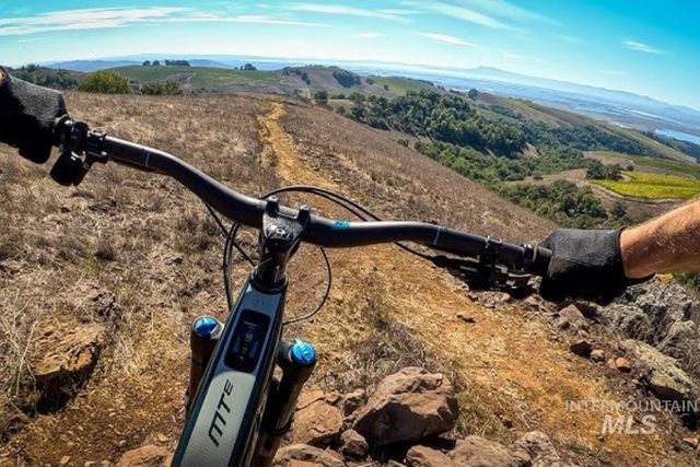 19011 N Eaglestone Pl, Boise, ID 83714