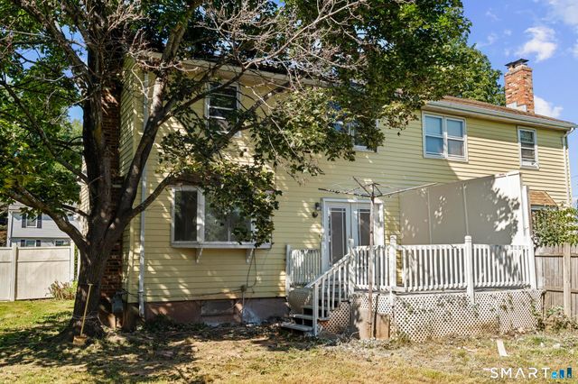 21 Chapman Street, Newington, CT 06111