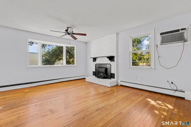 21 Chapman Street, Newington, CT 06111