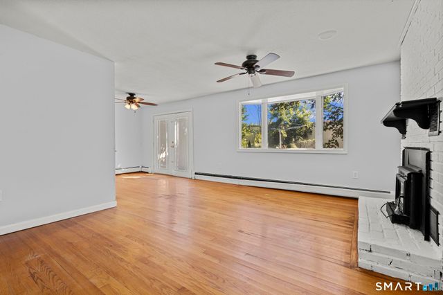 21 Chapman Street, Newington, CT 06111