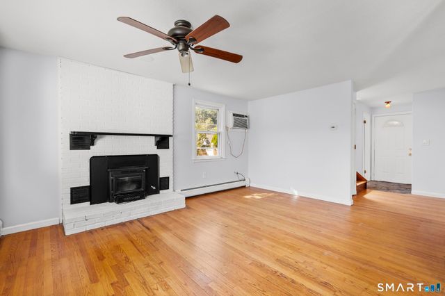 21 Chapman Street, Newington, CT 06111