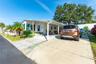 37827 MISSION HILLS AVENUE, Zephyrhills, FL 33541