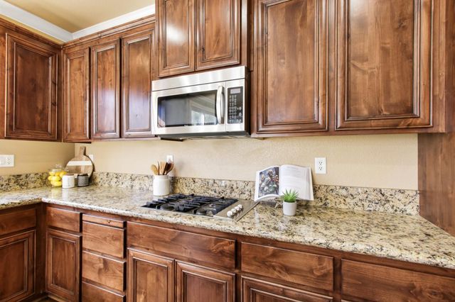 2773 Miramar Ln, Lincoln, CA 95648