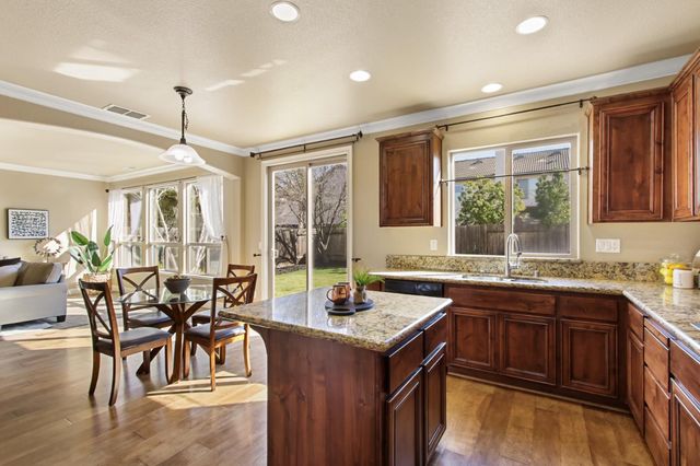 2773 Miramar Ln, Lincoln, CA 95648