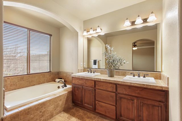 2773 Miramar Ln, Lincoln, CA 95648